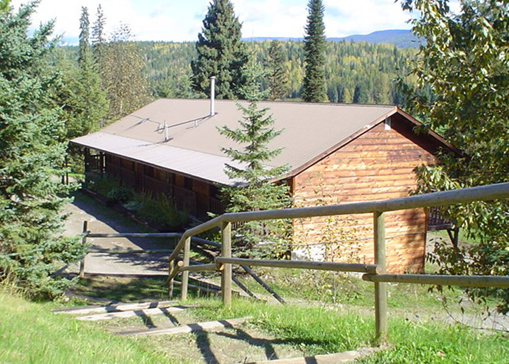 Helmcken Falls Lodge Cabin Rooms And Rv Park Клируотер Экстерьер фото