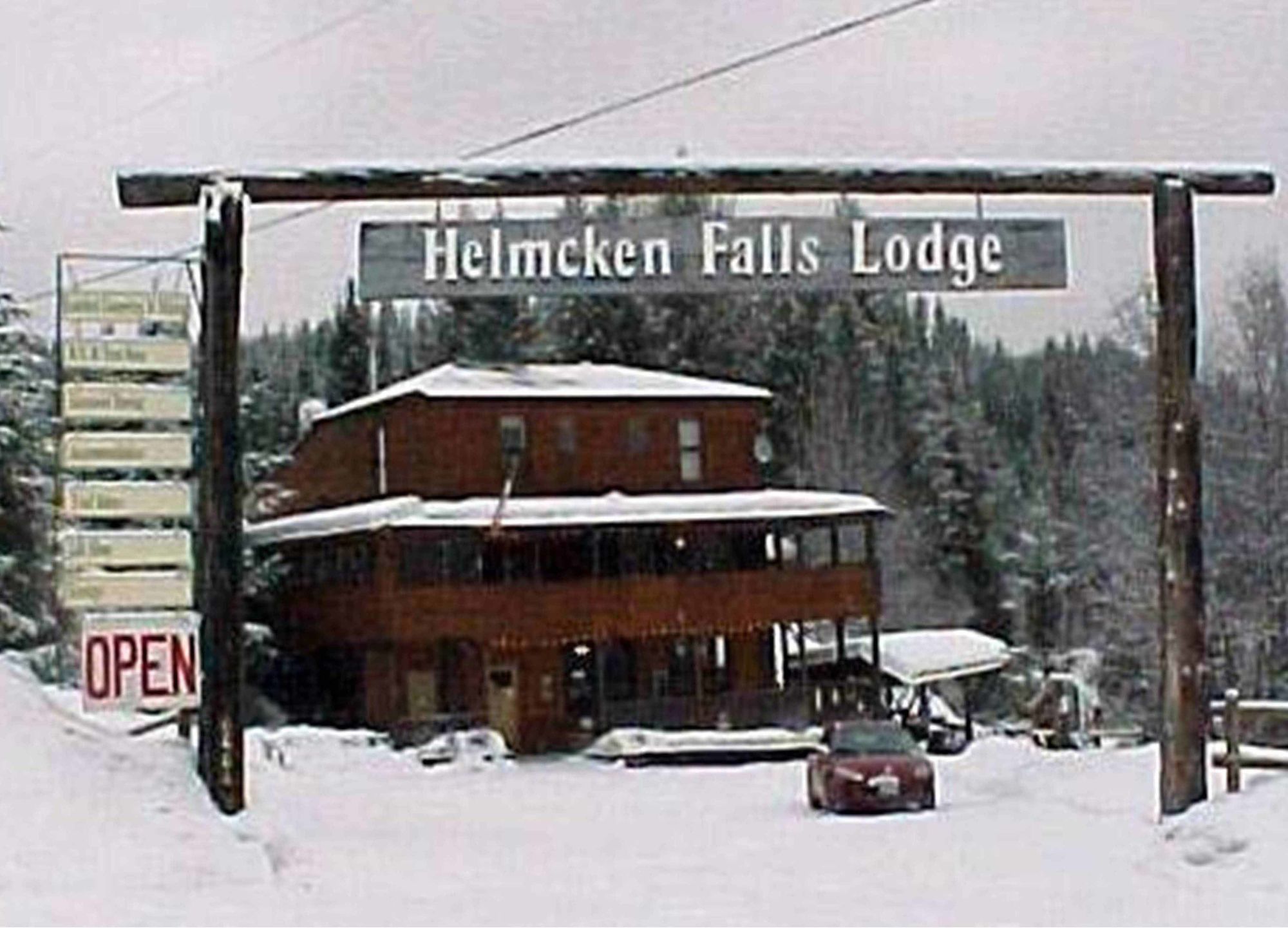 Helmcken Falls Lodge Cabin Rooms And Rv Park Клируотер Экстерьер фото