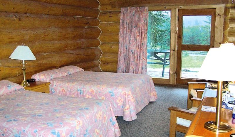 Helmcken Falls Lodge Cabin Rooms And Rv Park Клируотер Экстерьер фото